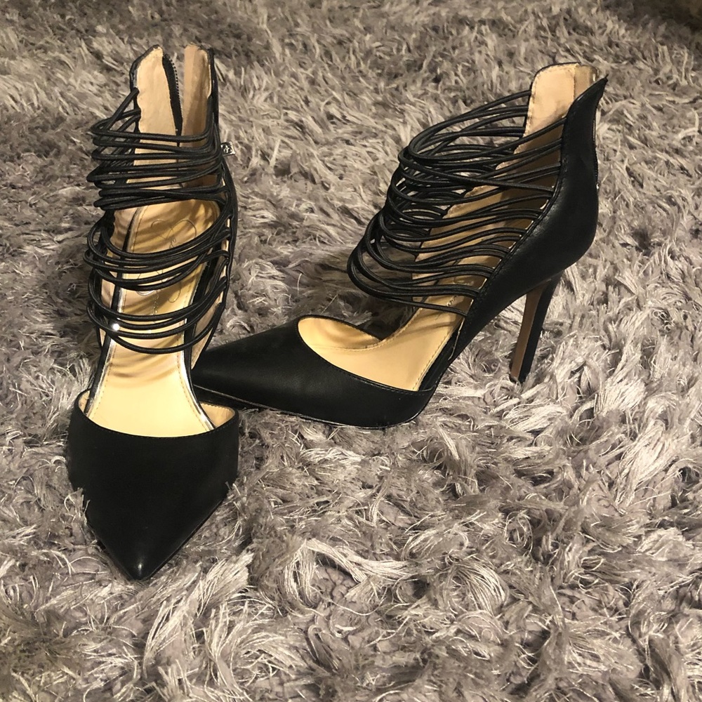 Jessica Simpson Black Pumps